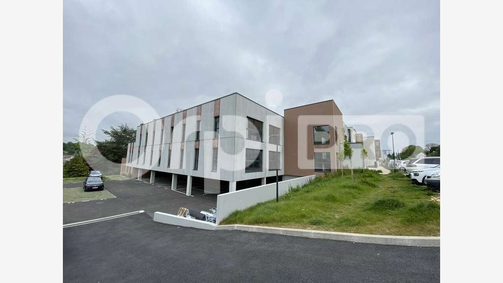 Local professionnel 29m² à louer à Montivilliers