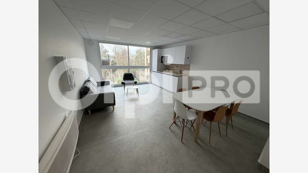 Local professionnel 29m² à louer à Montivilliers