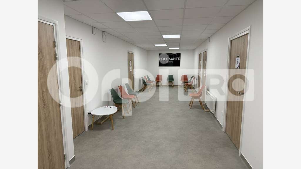 Local professionnel 29m² à louer à Montivilliers