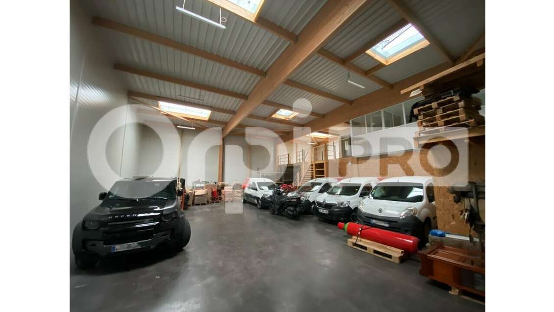 A louer local d'activités de 460m² à Montivilliers