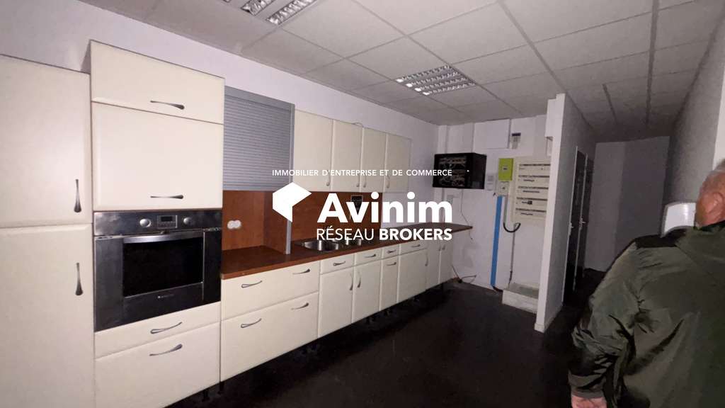 Loue local d'activité 460m² en ZAC à Montivilliers