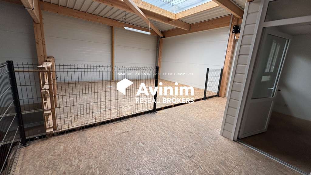 Loue local d'activité 460m² en ZAC à Montivilliers