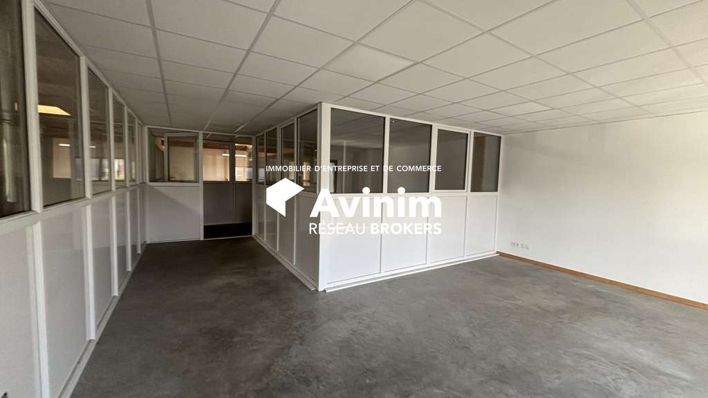 Loue local d'activité 460m² en ZAC à Montivilliers