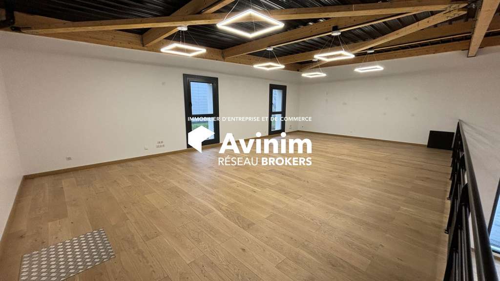 A louer local 250m² zone comm de Montivilliers