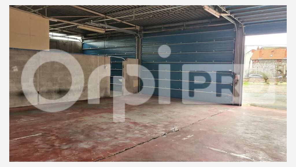Entrepôt 450m² à louer à Montluçon centre