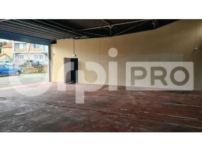 Location Locaux d'activités - Entrepôts à Montluçon