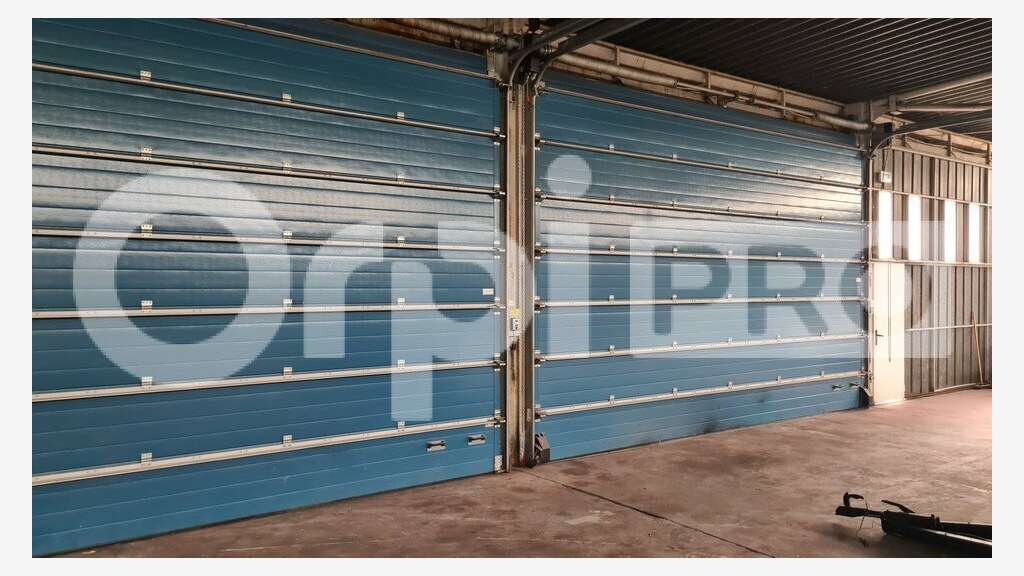 Entrepôt 450m² à louer à Montluçon centre