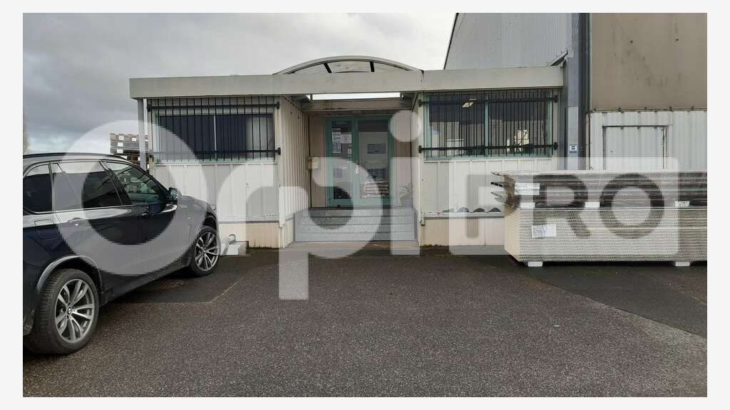 A louer locaux industriels 600m² en ZI à Montluçon
