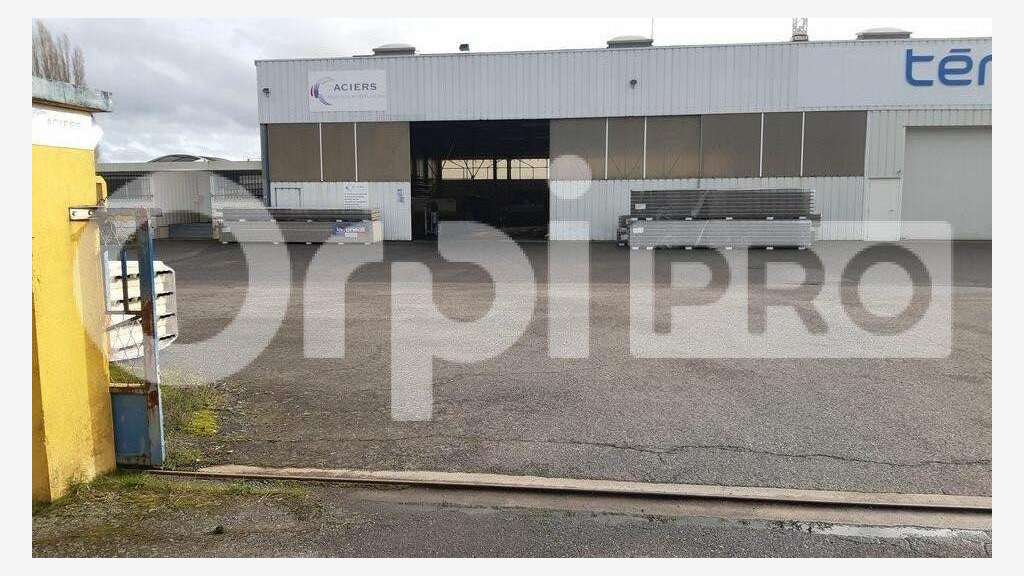 A louer locaux industriels 600m² en ZI à Montluçon