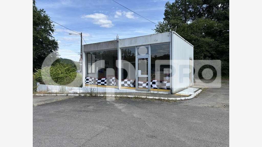A louer garage auto 180m² au sud de Montluçon