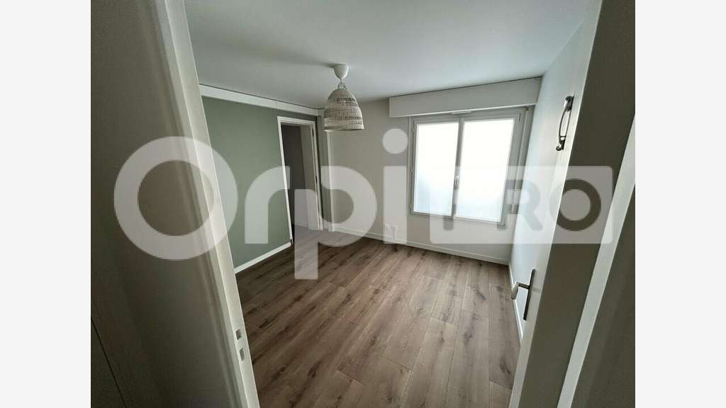 Local professionnel de 70m² à louer à Montluçon