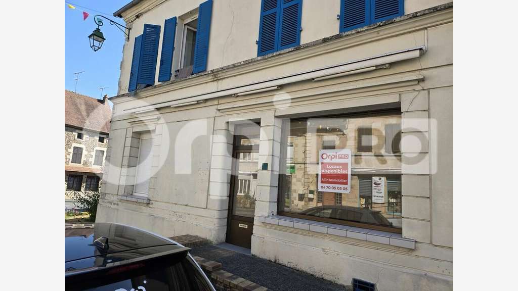 LOCAL D'ACTIVITE à louer dans le 03