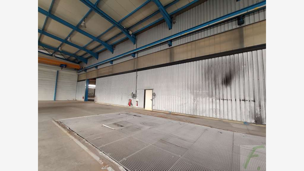 A louer ensemble industriel de 3200m² à Montmélian