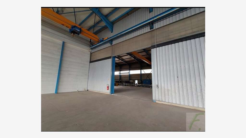 A louer ensemble industriel de 3200m² à Montmélian