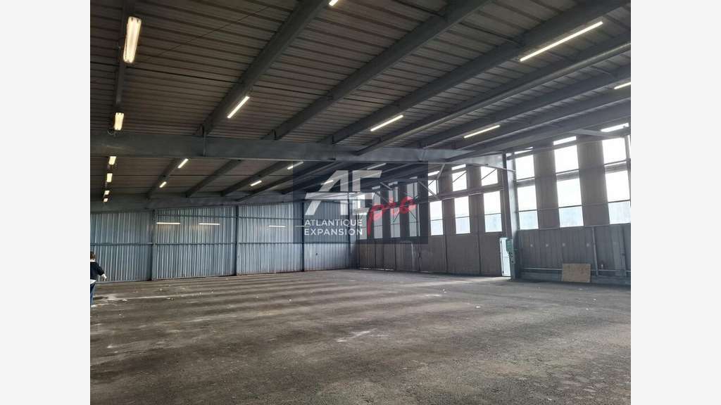 44 - MONTOIR DE BRETAGNE - ENTREPOT - ATELIER à 