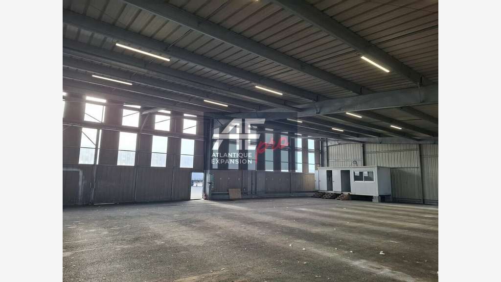 44 - MONTOIR DE BRETAGNE - ENTREPOT - ATELIER à 