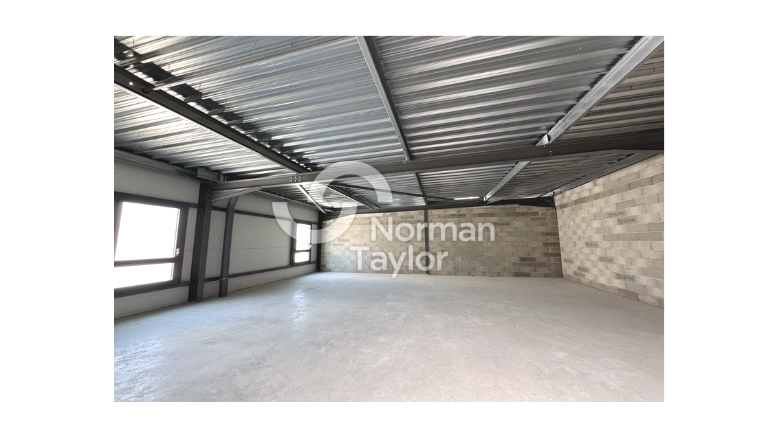 Local d'activité à louer à Montpellier Nord