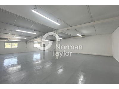 Location Locaux d'activités - Entrepôts à Montpellier