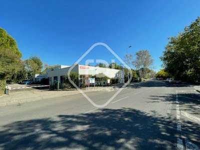 Loue local activité 145m² à Montpellier Millénaire