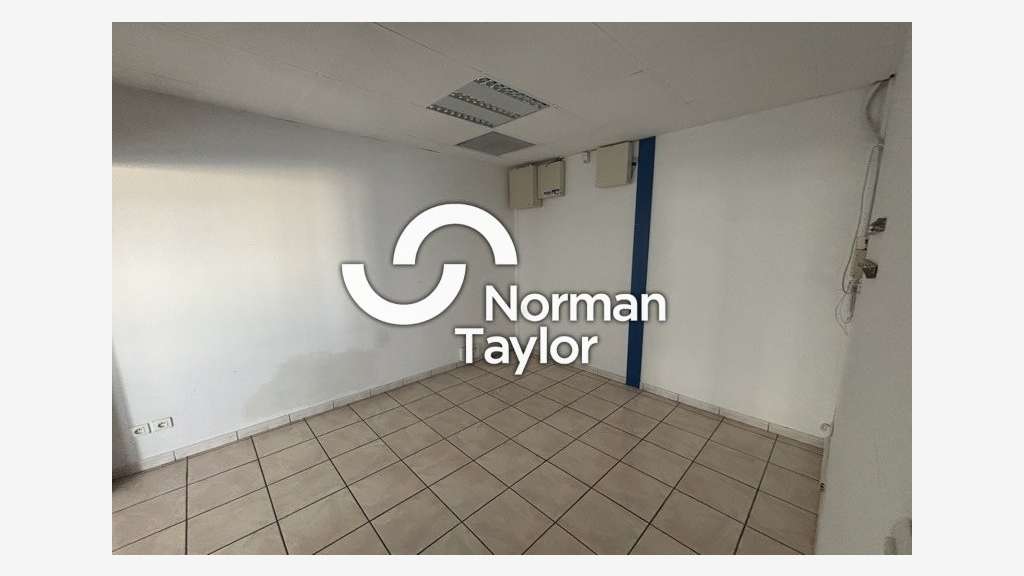 A louer local d'activité 395m² Montpellier Sud