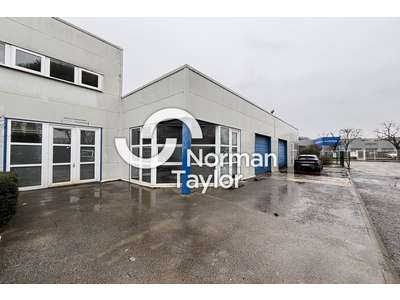 Location Locaux d'activités - Entrepôts à Montpellier