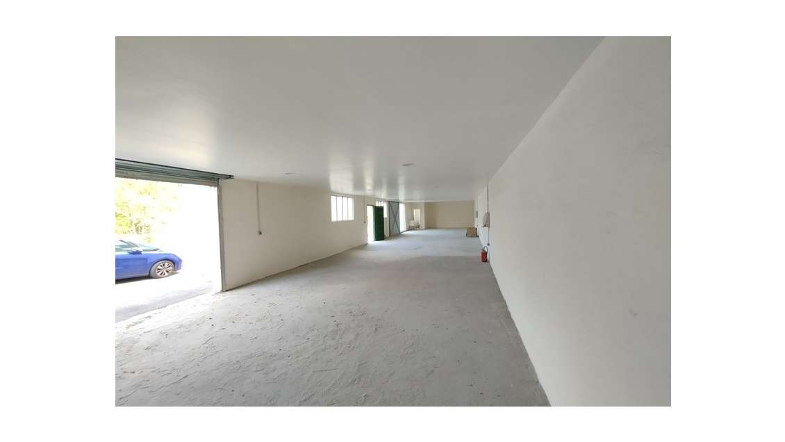 Local d'activité de 150m² à louer à Juvignac