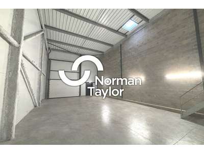 Location Locaux d'activités - Entrepôts à Montpellier