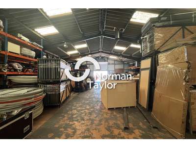 Location Locaux d'activités - Entrepôts à Montpellier