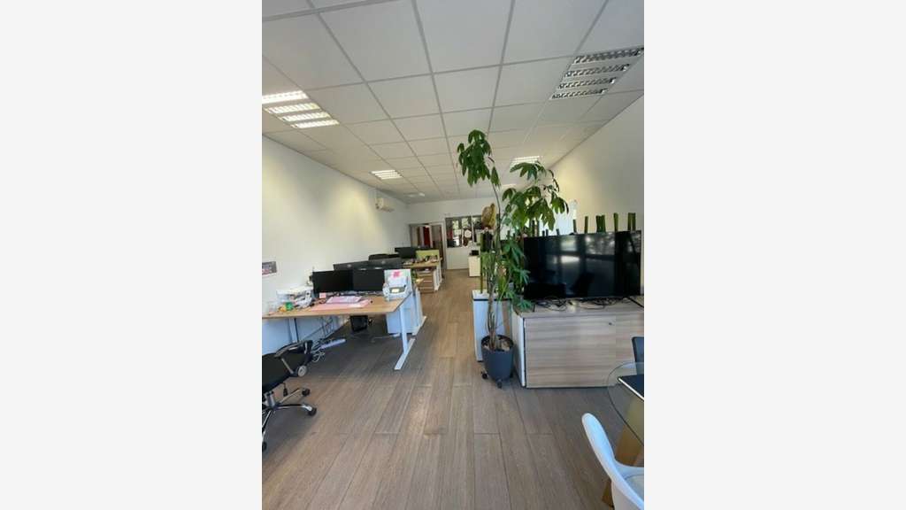 Local 150m² à louer Montpellier Millénaire