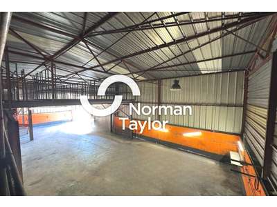 Location Locaux d'activités - Entrepôts à Montpellier