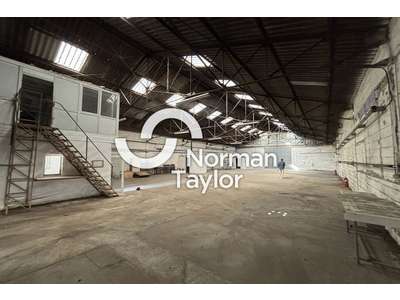 Location Locaux d'activités - Entrepôts à Montpellier