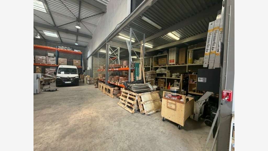 Loue local d'activité 620m² Montpellier Parc 2000