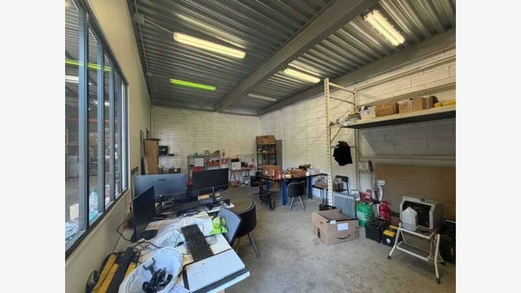 Loue local d'activité 620m² Montpellier Parc 2000