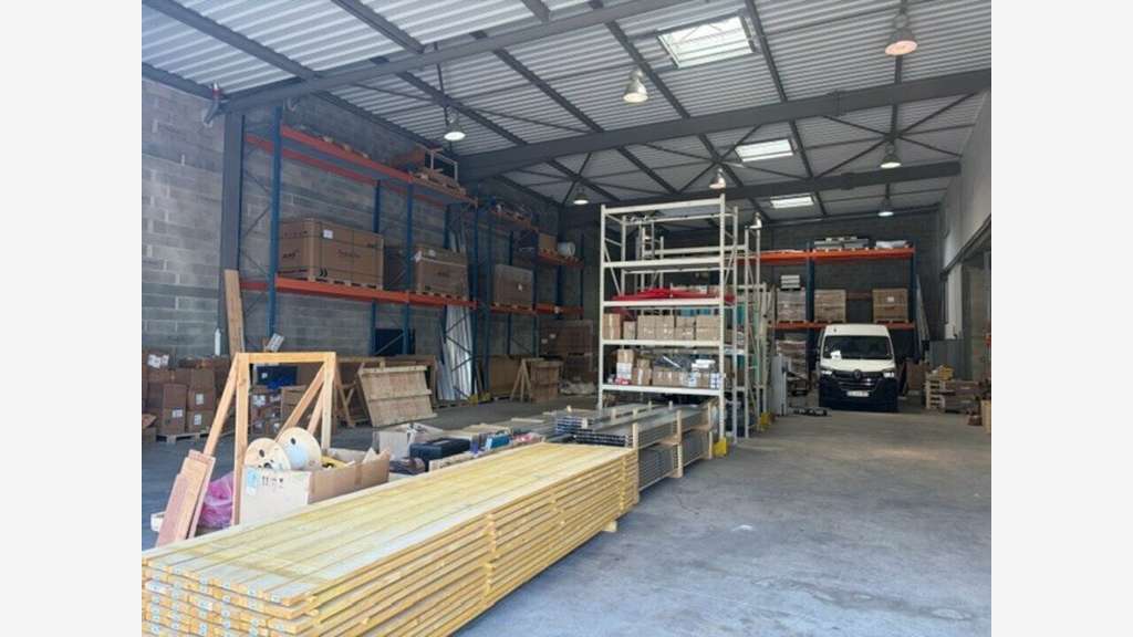 Loue local d'activité 620m² Montpellier Parc 2000