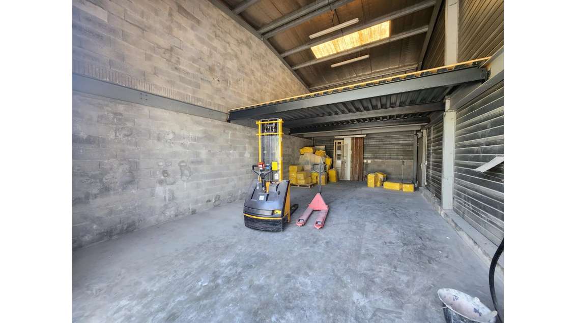 LOCATION - LOCAL ACTIVITE 100m² - PARC 2000