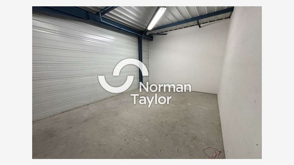 1255m² - BATIMENT INDEPENDANT