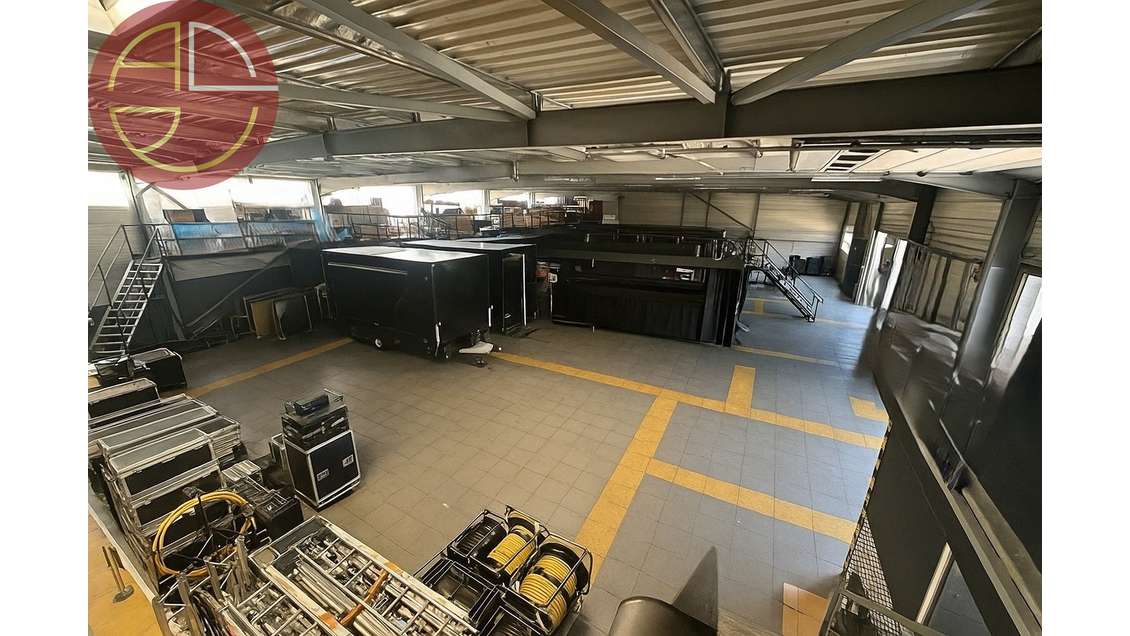 A louer entrepôt 1100m² sur 2000m² à Montrabé