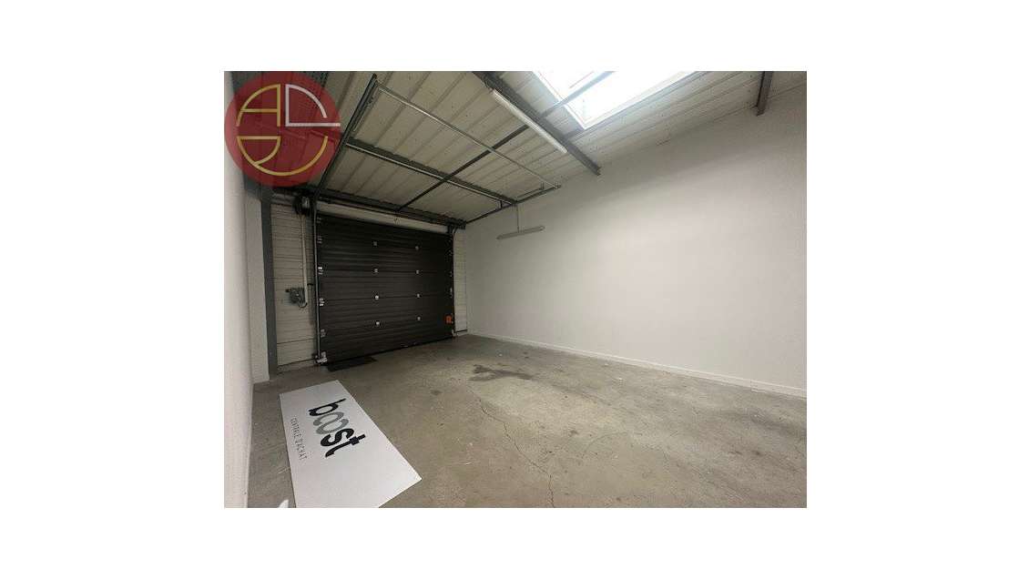 Location local d'activités 396m² à Montrabé