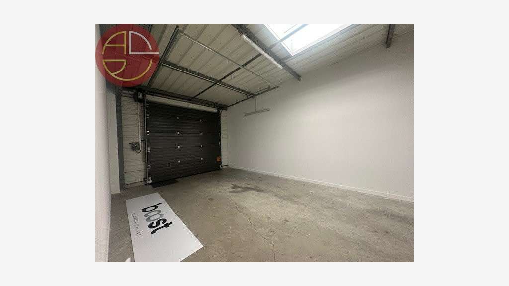 Location local d'activité de 396m² à Montrabé