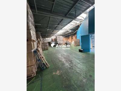 Entrepôt 871m² à louer à Montreuil