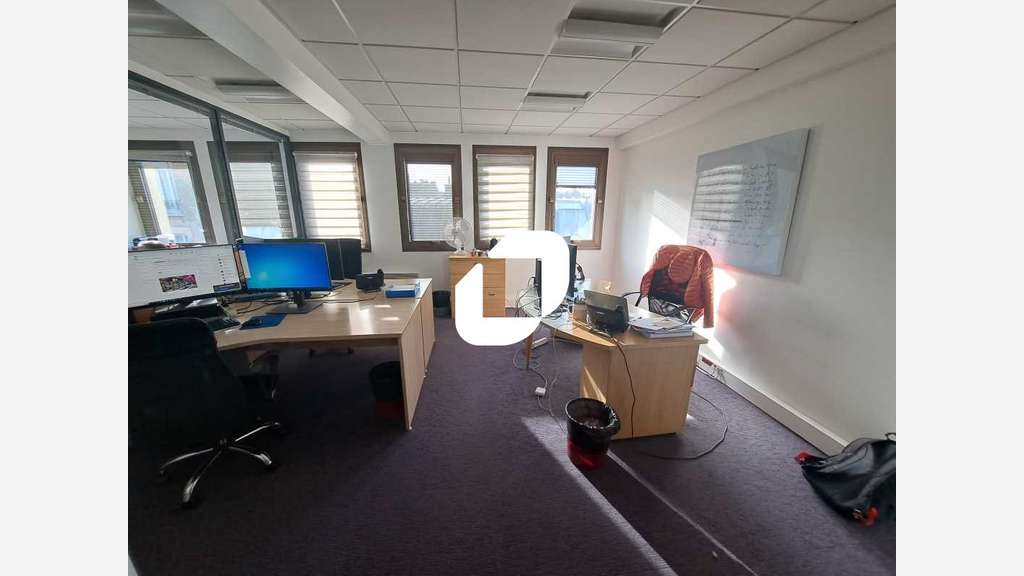 A louer Local d'activité 832m² Montreuil