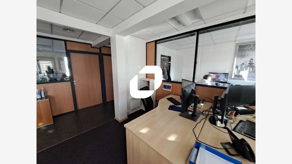A louer Local d'activité 832m² Montreuil