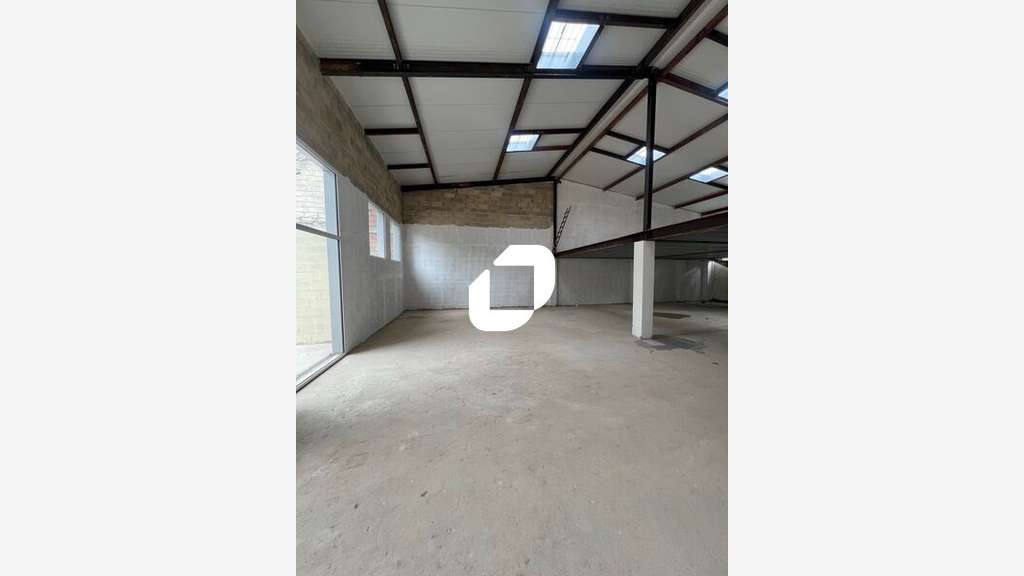 A louer Local d'activité 285m² Montreuil
