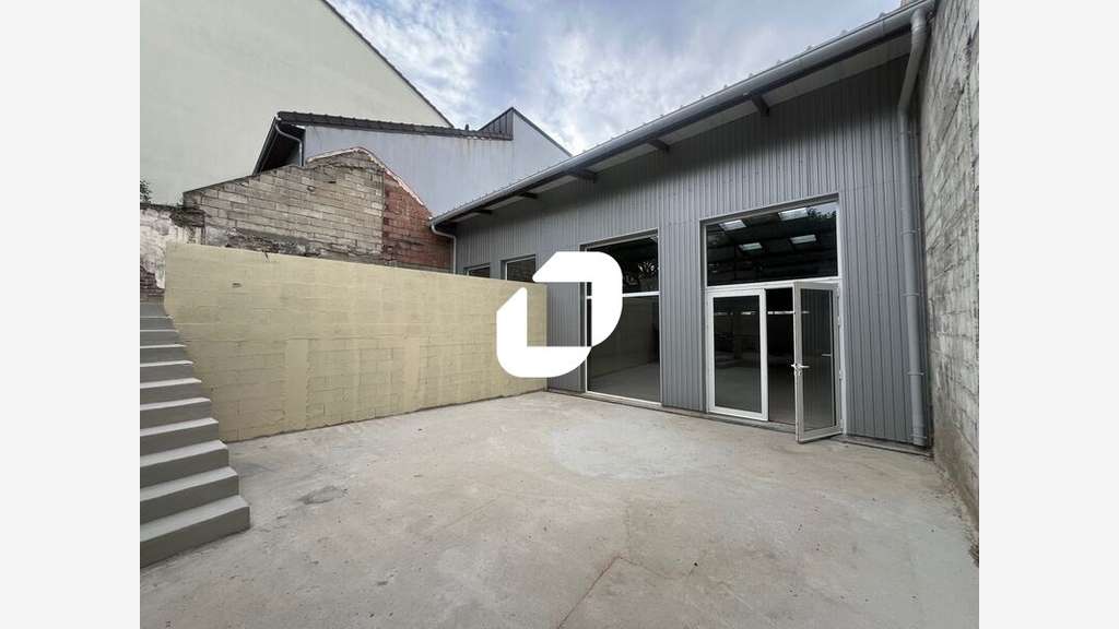 A louer Local d'activité 285m² Montreuil