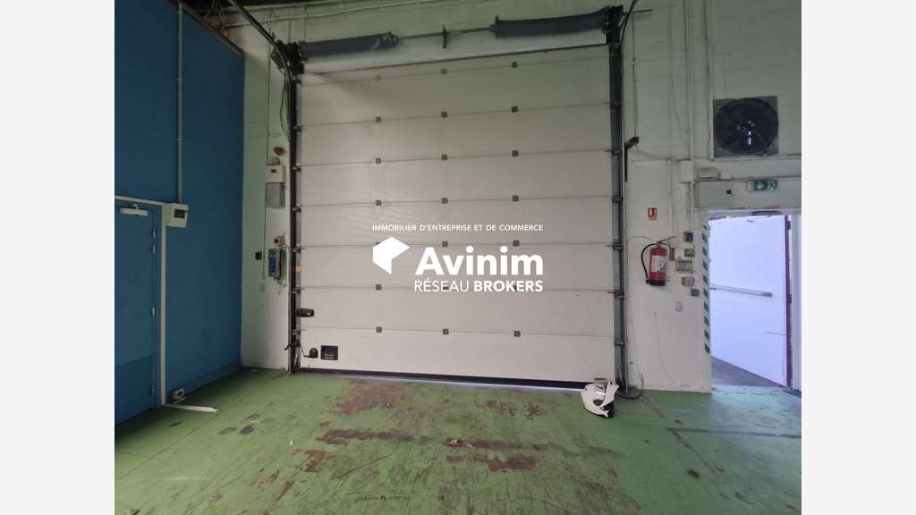 A louer local d'activité mixte 871m² à Montreuil