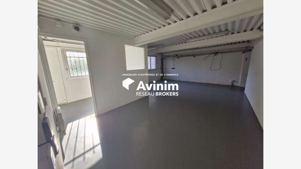 A louer local d'activité mixte 871m² à Montreuil