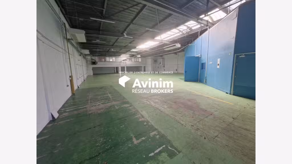 A louer local d'activité mixte 871m² à Montreuil