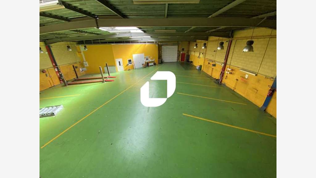 A louer Local d'activité 871m² Montreuil