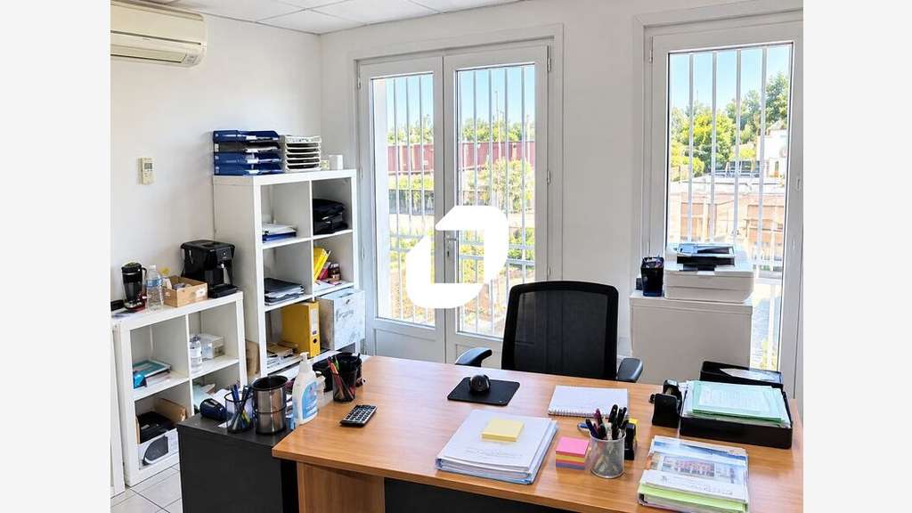 A louer Local d'activité 1479m² Montreuil