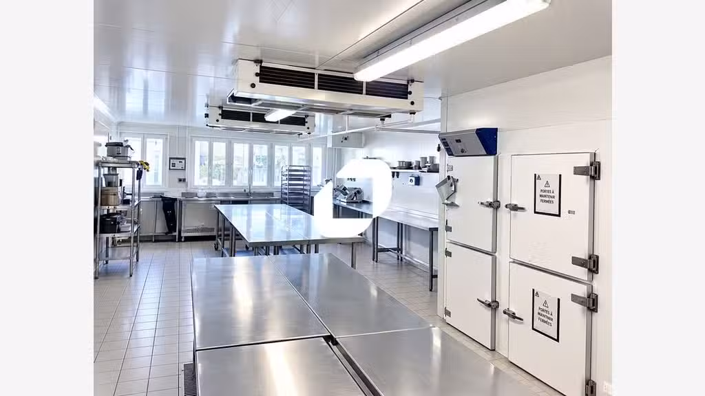 A louer Local d'activité 1479m² Montreuil